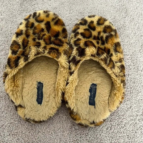 Leopard Cheetah Slippers - Picture 2 of 3